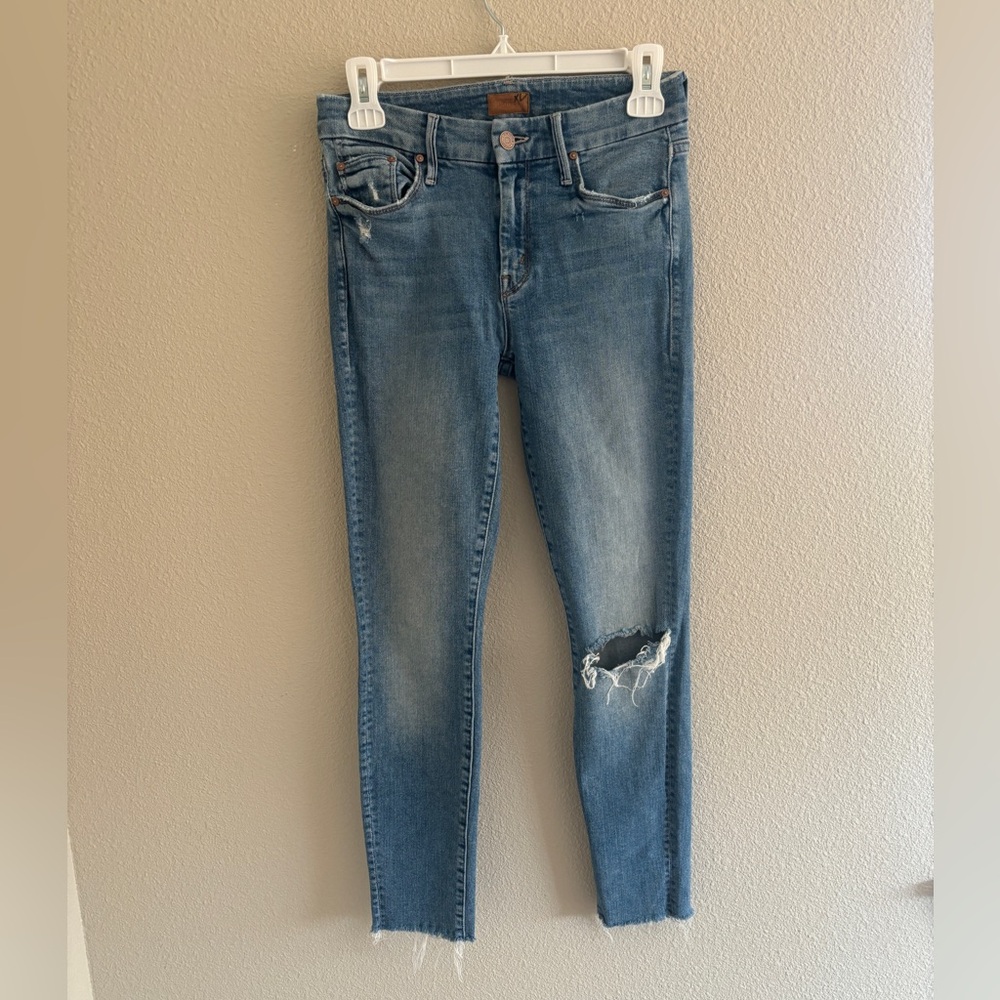 MOTHER Looker ankle fray jeans size 26